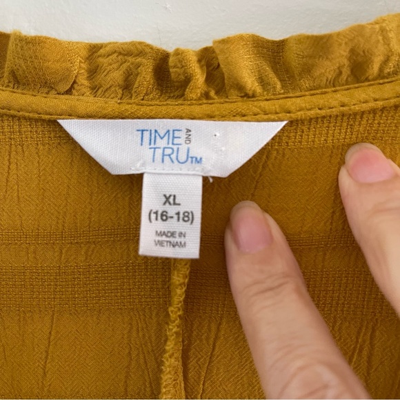 Gold/Mustard baby doll ruffle sleeve blouse empire cut flowy lightweight XL - Picture 7 of 7